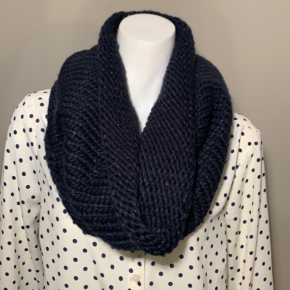 Knit infinity scarf navy blue